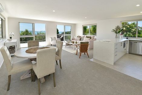 Photo of property in 966b Whangaparaoa Road, Manly, Whangaparaoa, 0930