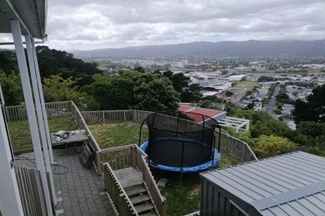 Photo of property in 5 Jacaranda Grove, Maungaraki, Lower Hutt, 5010