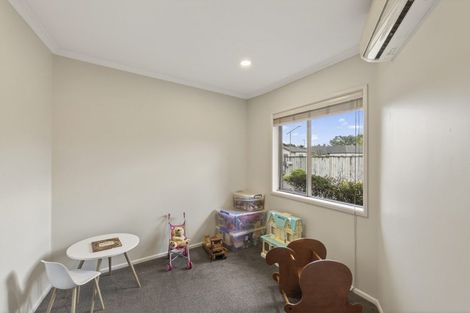 Photo of property in 2 Oakwood Drive, Highlands Park, New Plymouth, 4312