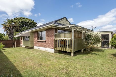 Photo of property in 2/3 Seaward Place, Wattle Downs, Auckland, 2103