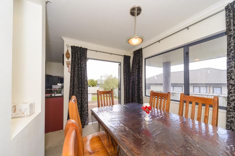 Photo of property in 22 Logan Way, Kelvin Grove, Palmerston North, 4414