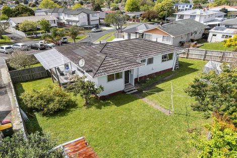 Photo of property in 12 Kereru Place, Half Moon Bay, Auckland, 2012