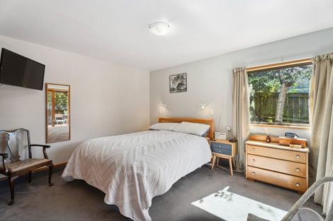 Photo of property in 7 Wynyard Crescent, Fernhill, Queenstown, 9300