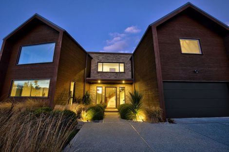 Photo of property in 98 Jacks Point Rise, Jacks Point, Queenstown, 9371