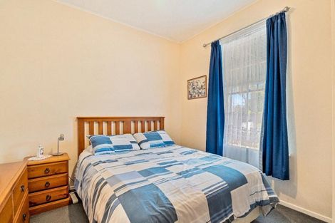 Photo of property in 18 York Street, Moera, Lower Hutt, 5010