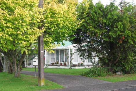 Photo of property in 85 Tiroroa Avenue, Te Atatu South, Auckland, 0610