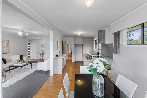 Photo of property in 2/4 Larne Avenue, Pakuranga Heights, Auckland, 2010