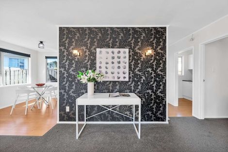 Photo of property in 25 Glynnbrooke Street, Te Atatu South, Auckland, 0610