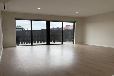 Photo of property in 1/21 Humphrey Kemp Avenue, Henderson, Auckland, 0612