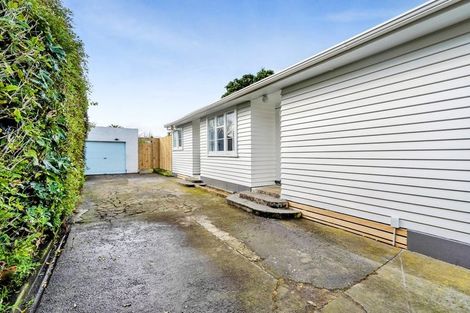 Photo of property in 85 Whitcombe Road, Opunake, 4616