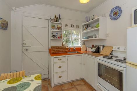 Photo of property in 1091 Dyers Pass Road, Governors Bay, Lyttelton, 8971