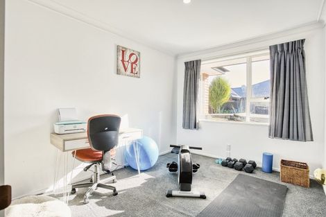 Photo of property in 41 Broadhaven Avenue, Parklands, Christchurch, 8083