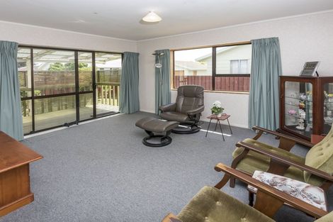Photo of property in 2/3 Seaward Place, Wattle Downs, Auckland, 2103