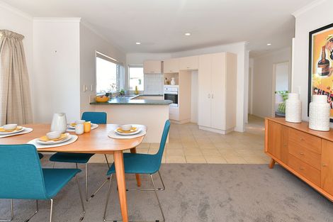 Photo of property in 22 Dan Tori Place, Orewa, 0931