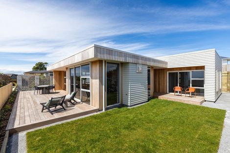 Photo of property in 9a Lemont Place, Westown, New Plymouth, 4310