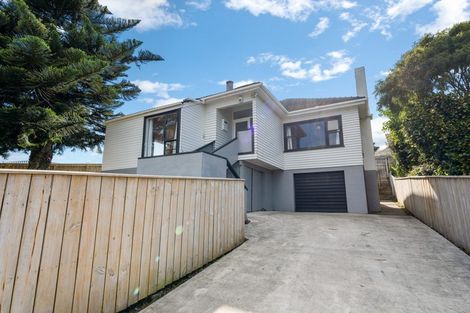 Photo of property in 24 Tremewan Street, Tawa, Wellington, 5028