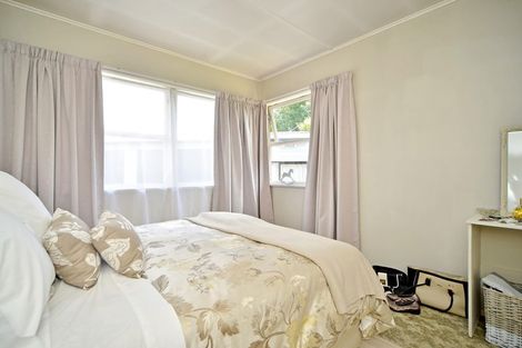 Photo of property in 15 Wavell Crescent, Lansdowne, Masterton, 5810