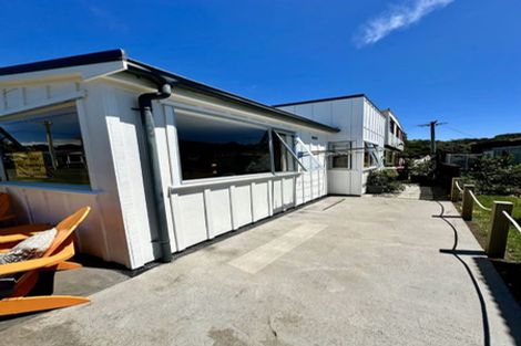 Photo of property in 8 Second Avenue, Urenui, 4377