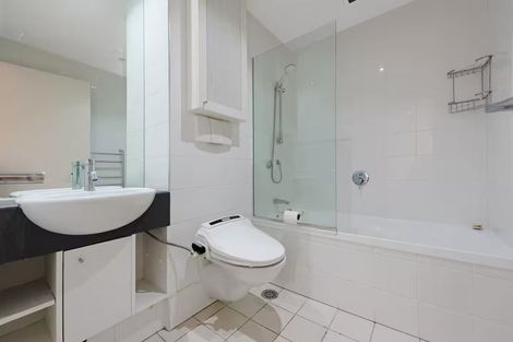 Photo of property in Sanctum Apartments, 73/10a Ebor Street, Te Aro, Wellington, 6011