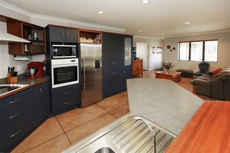Photo of property in 23 Admiral Crescent, Flagstaff, Hamilton, 3210
