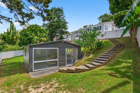 Photo of property in 17 Lysander Crescent, Beach Haven, Auckland, 0626