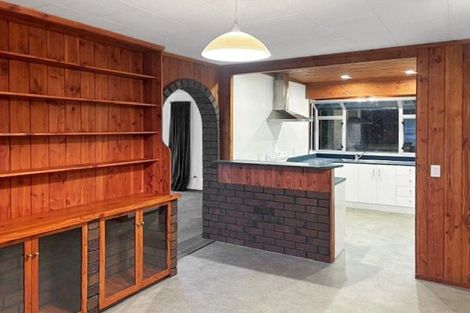 Photo of property in 77 Riverpark Crescent, Henderson, Auckland, 0610