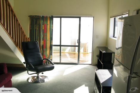 Photo of property in 8 Jillteresa Crescent, Half Moon Bay, Auckland, 2012