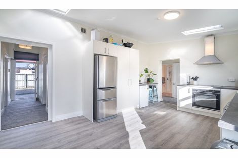 Photo of property in 22 Clutha Street, Alexandra, 9320