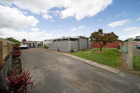 Photo of property in 32 Idlewild Avenue, Mangere, Auckland, 2022