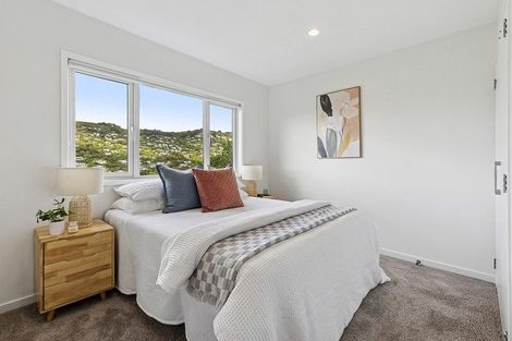 Photo of property in 35 Chartwell Drive, Crofton Downs, Wellington, 6035