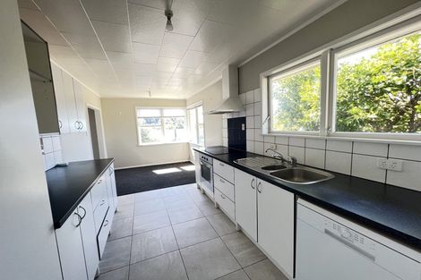 Photo of property in 234 Triangle Road, Massey, Auckland, 0614