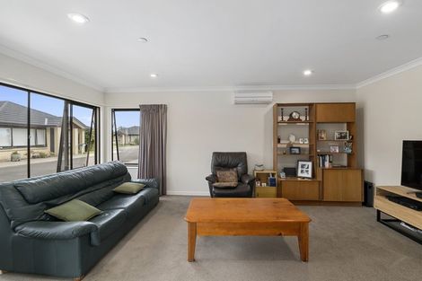 Photo of property in 9 Ian Peter Way, Otaki, 5512
