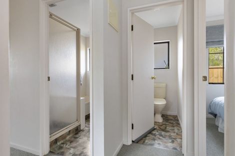 Photo of property in 2/19 Brunette Drive, Acacia Bay, Taupo, 3330