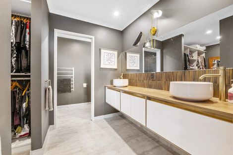 Photo of property in 342 Manutahi Road, Lepperton, New Plymouth, 4372