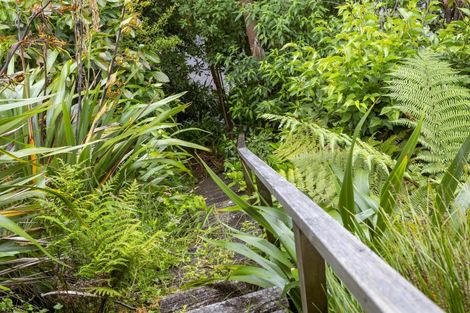 Photo of property in 21 Waiparemo Crescent, Pukawa Bay, Turangi, 3381