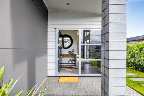 Photo of property in 17 Victoria Street, Hawera, 4610