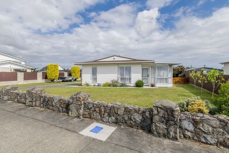 Photo of property in 3 Rimu Street, Levin, 5510