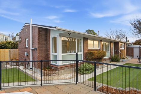 Photo of property in 6 Camelot Street, Ilam, Christchurch, 8041