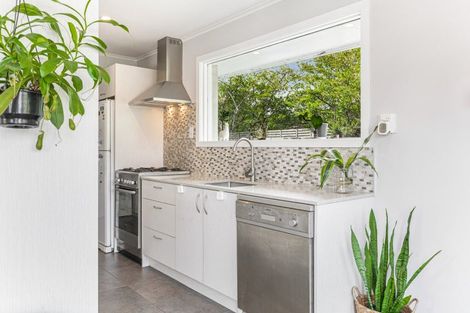 Photo of property in 6 Cane Road, Waimauku, 0812