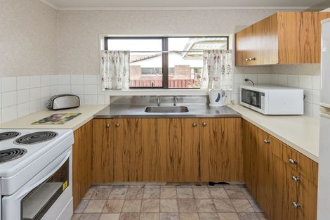 Photo of property in 2/3 Seaward Place, Wattle Downs, Auckland, 2103