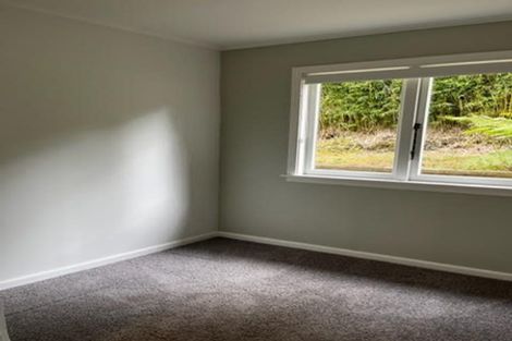 Photo of property in 802 West Coast Road, Oratia, Auckland, 0604