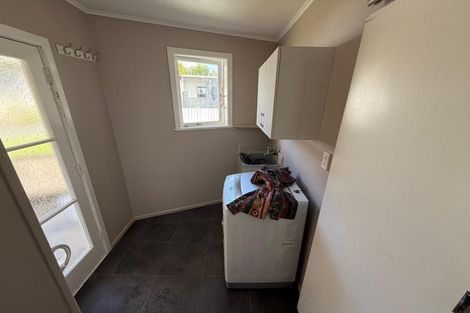 Photo of property in 18 Renwick Street, Papakura, 2110