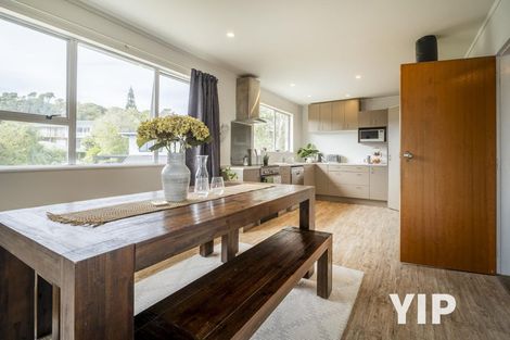 Photo of property in 12 Bloomsbury Grove, Newlands, Wellington, 6037