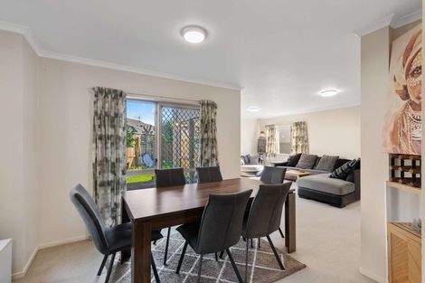 Photo of property in 26 Terracotta Drive, Blockhouse Bay, Auckland, 0600