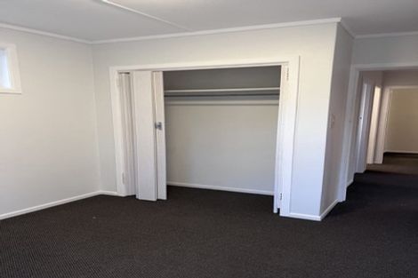 Photo of property in 38 Black Rock Road, Newlands, Wellington, 6037