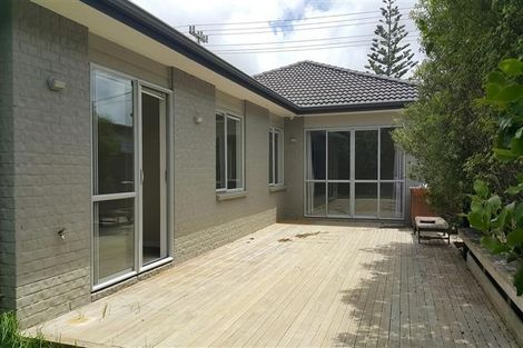 Photo of property in 108 Simpson Road, Henderson Valley, Auckland, 0614