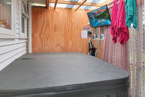 Photo of property in 19 Thynne Street, Foxton, 4814