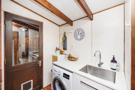 Photo of property in 39 Wanganui Road, Marton, 4710