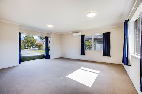 Photo of property in 49 Thomas Moore Place, Pukekohe, 2120
