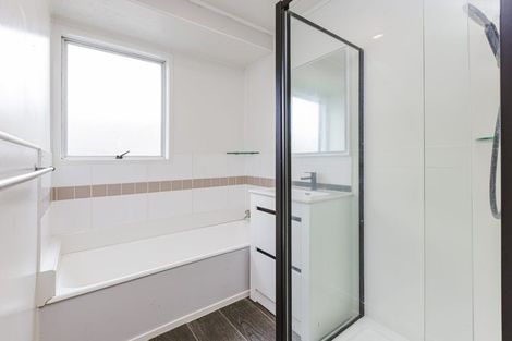 Photo of property in 2/26 Navigator Place, Papatoetoe, Auckland, 2025